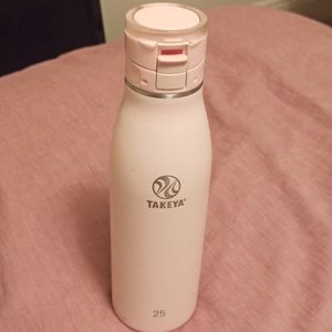 Takeya 25oz insulated stainless steel travel mug